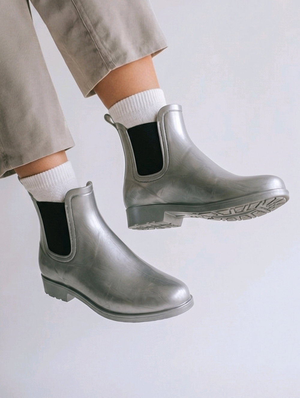 GAP Silver Metallic Waterproof Rain Booties Chelsea Ankle Boots | Women’s 10